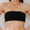 Bikini bandeau negro frontal