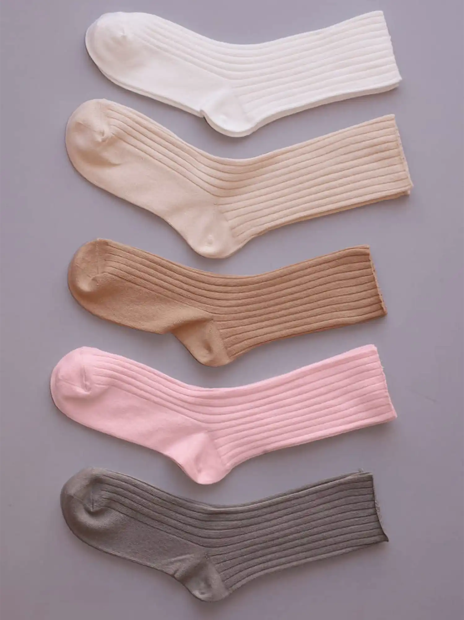 Calcetines sin costuras algodón orgánico, de Talk under light. Varios colores.