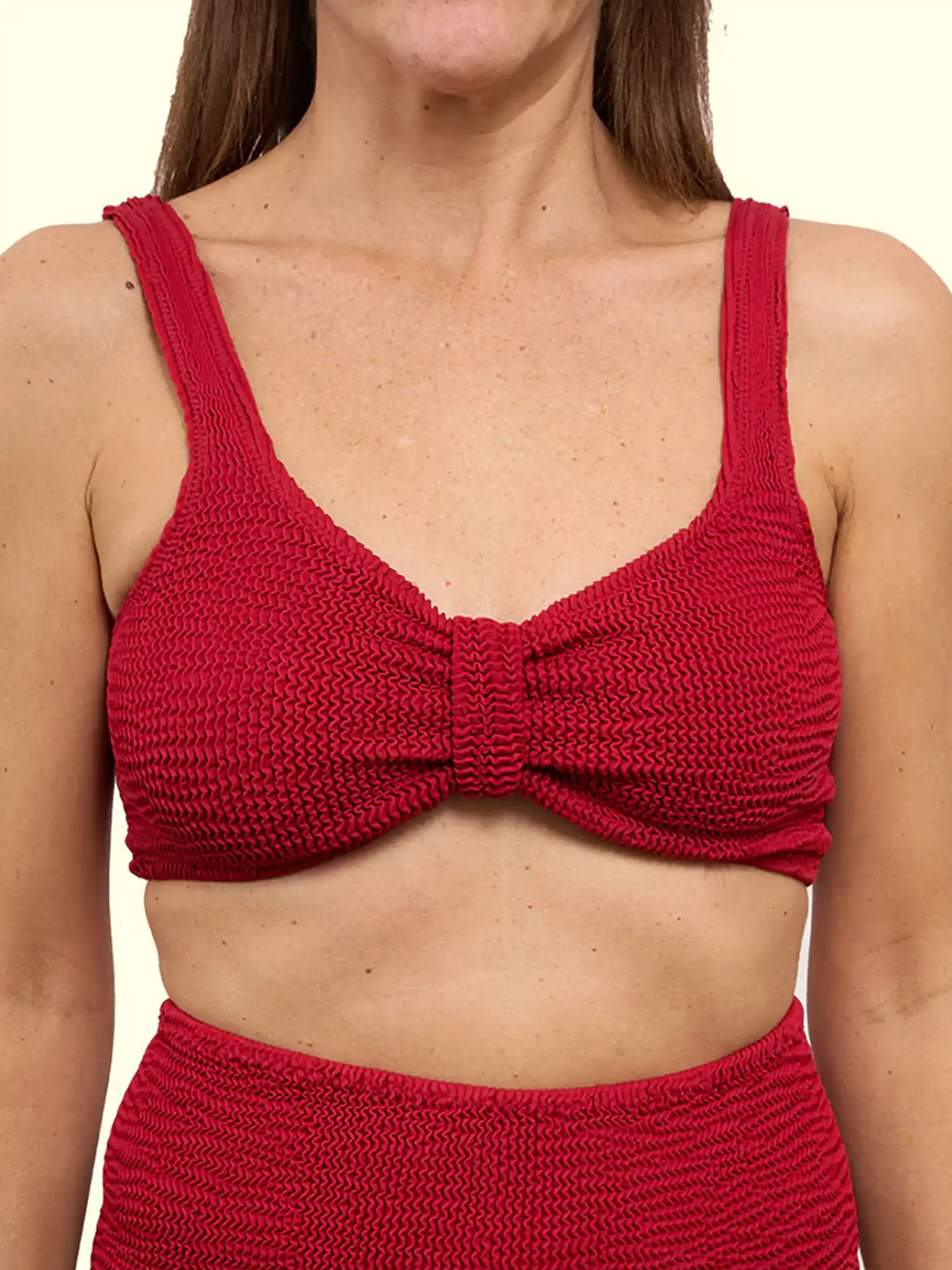Bikini rojo granate con lazada de Calamoon (parte de arriba) 01
