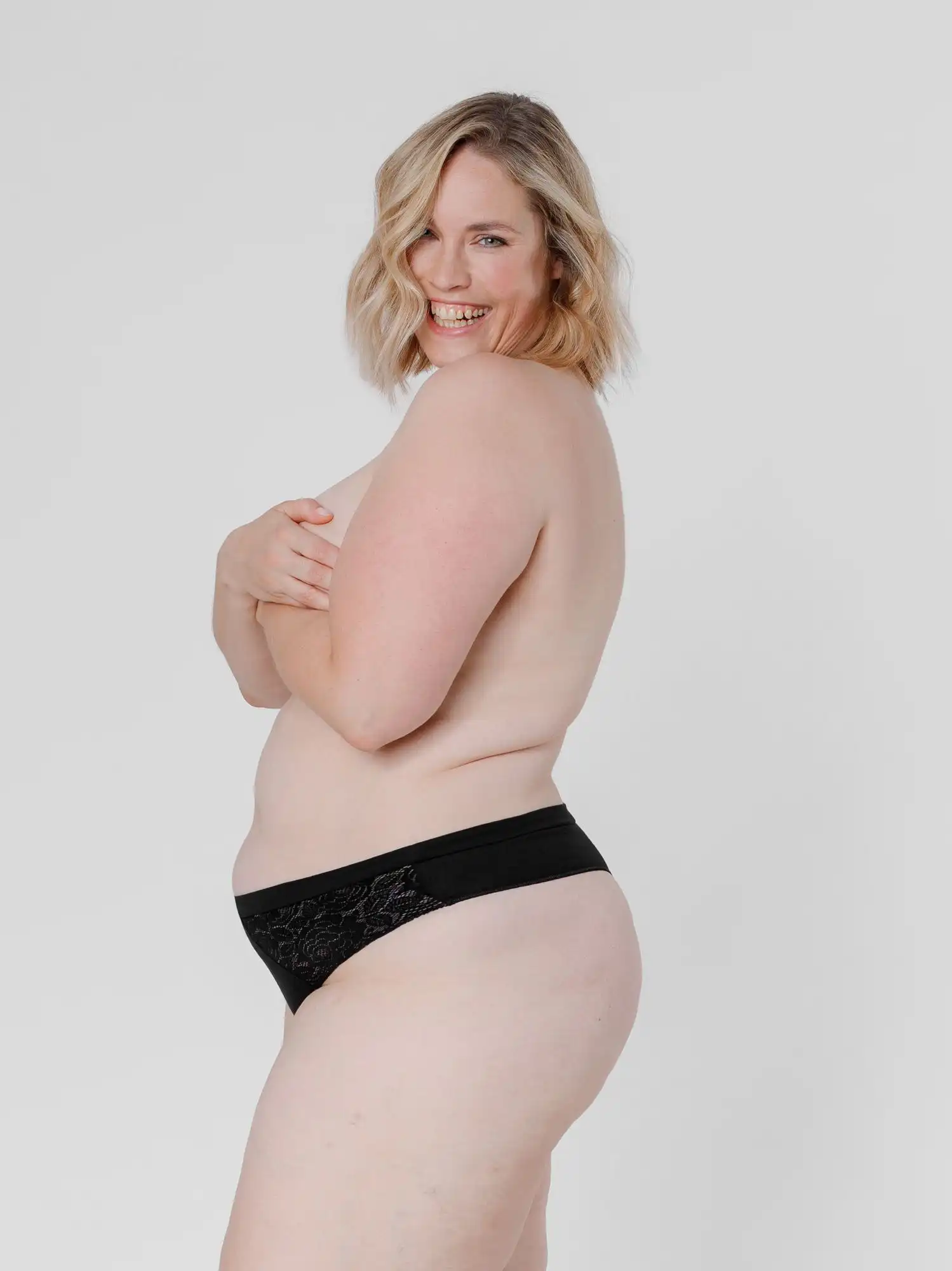 Tanga encaje negro Gertrud de Erlich Textil Ecometas 03
