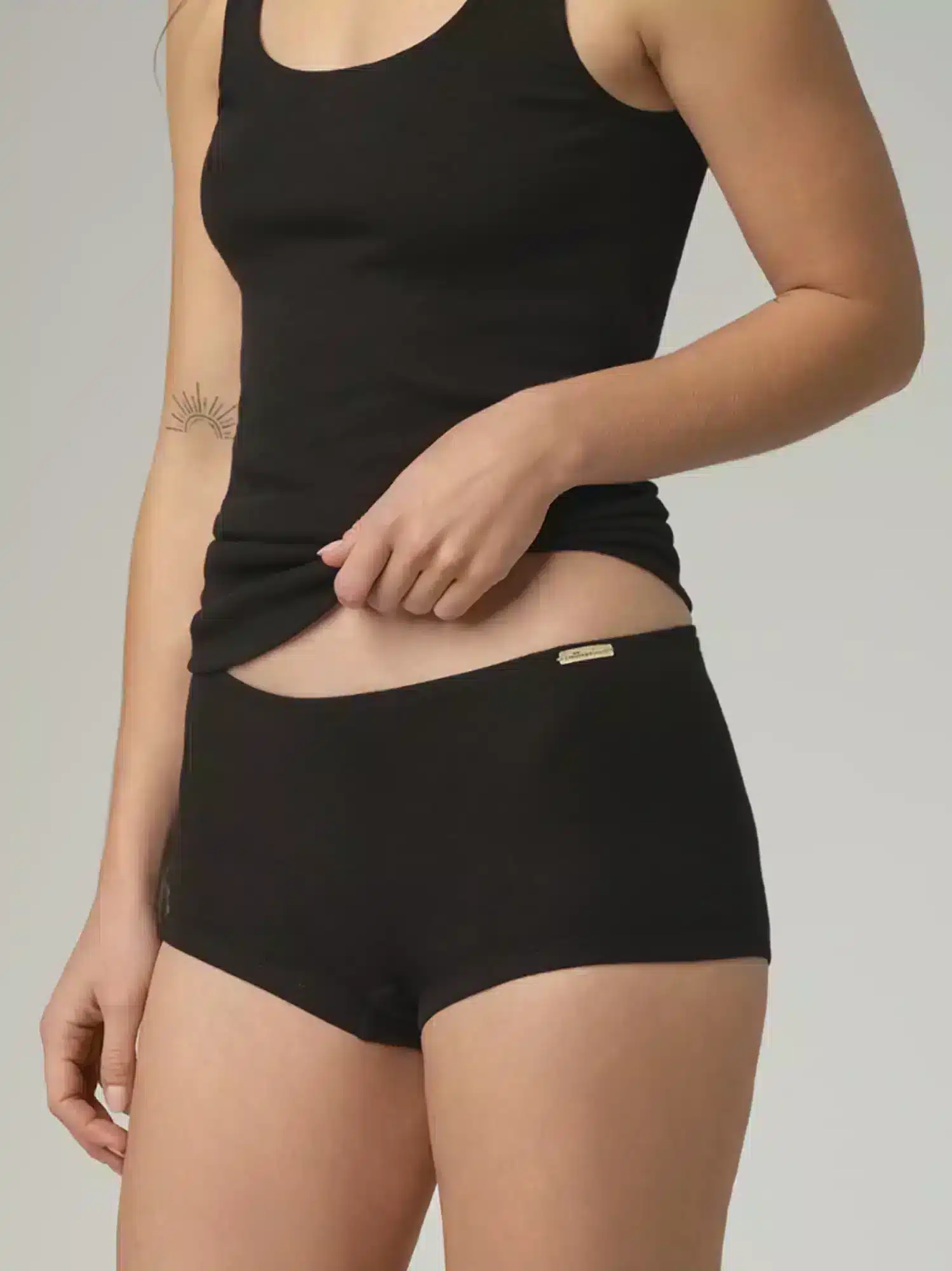 Culotte algodón orgánico 100% tipo short negro, de Comazo Earth 01