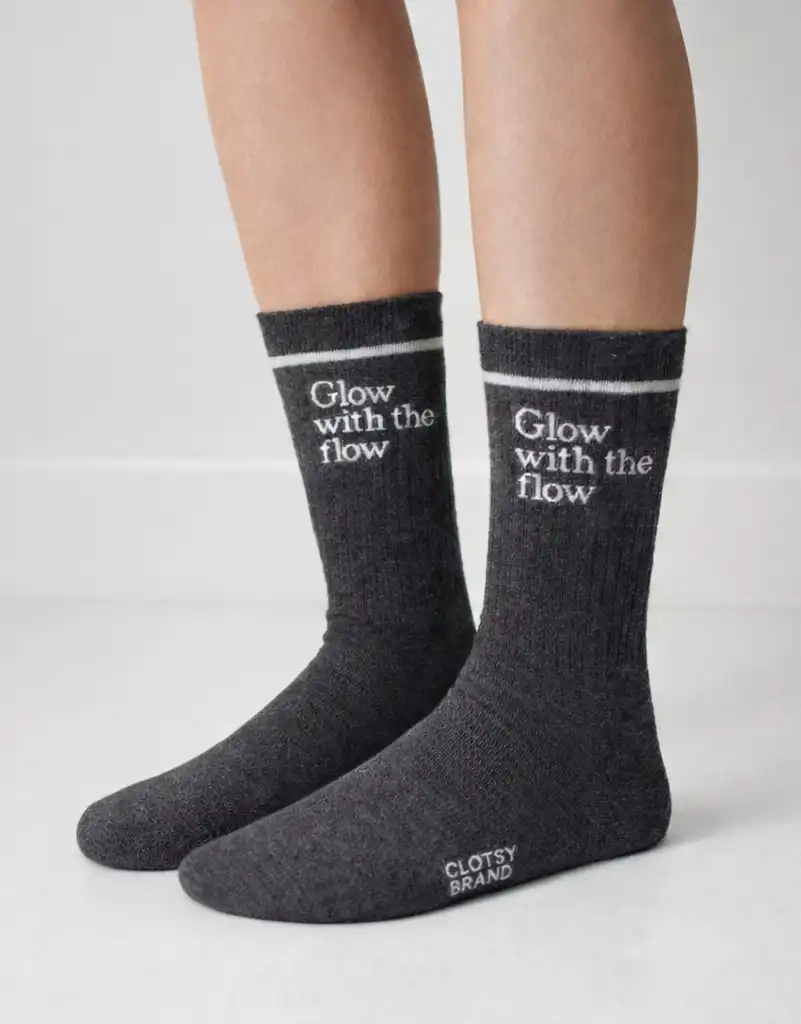 Calcetines barefoot grises de algodón orgánico, de Clotsy Brand 02