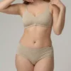 Conjunto de algodón orgánico beige, sujetador y culotte, de Comazo Earth 01