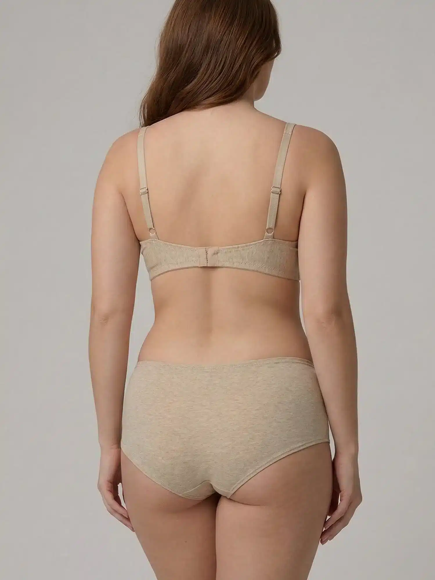 Sujetador y culotte beige Comazo 03