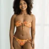 Top bandeau estampado tropical, de Sofía Natalia