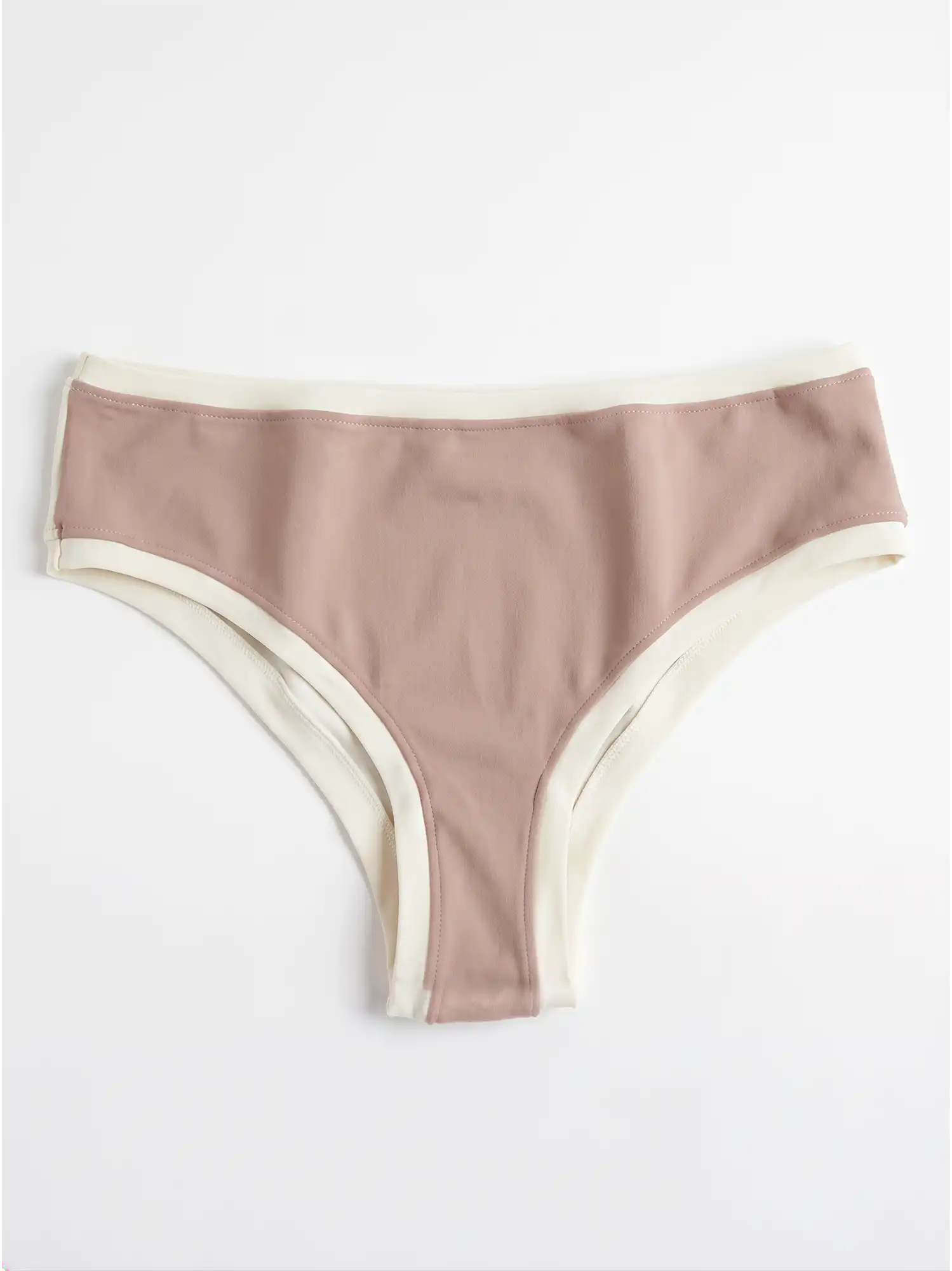 Braga de bikini brasileña rosa nude y vainilla de poliamida reciclada, de Lilah 01