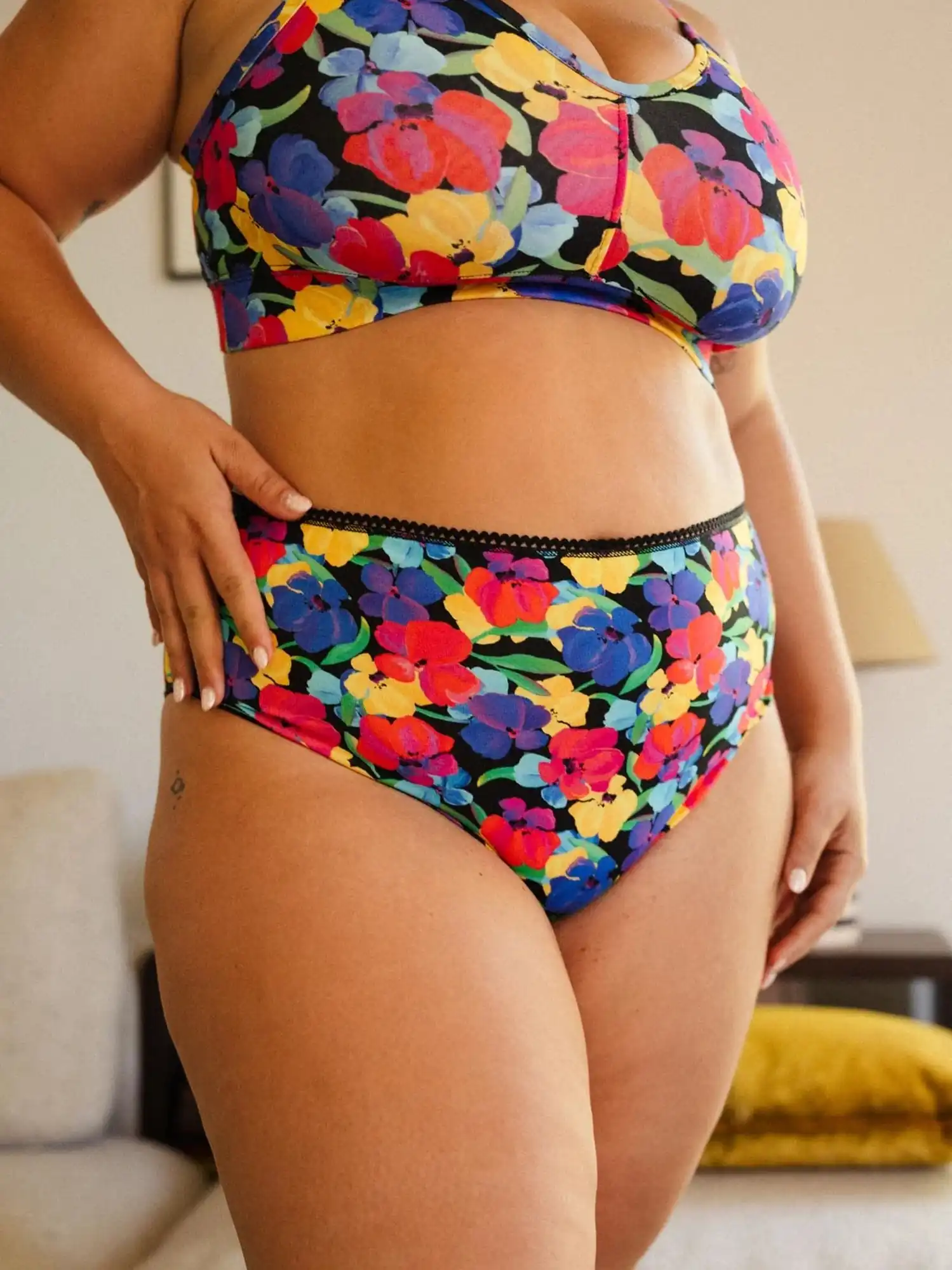 Bragas altas de algodón orgánico con estampado malva, de We Are Jolies 01