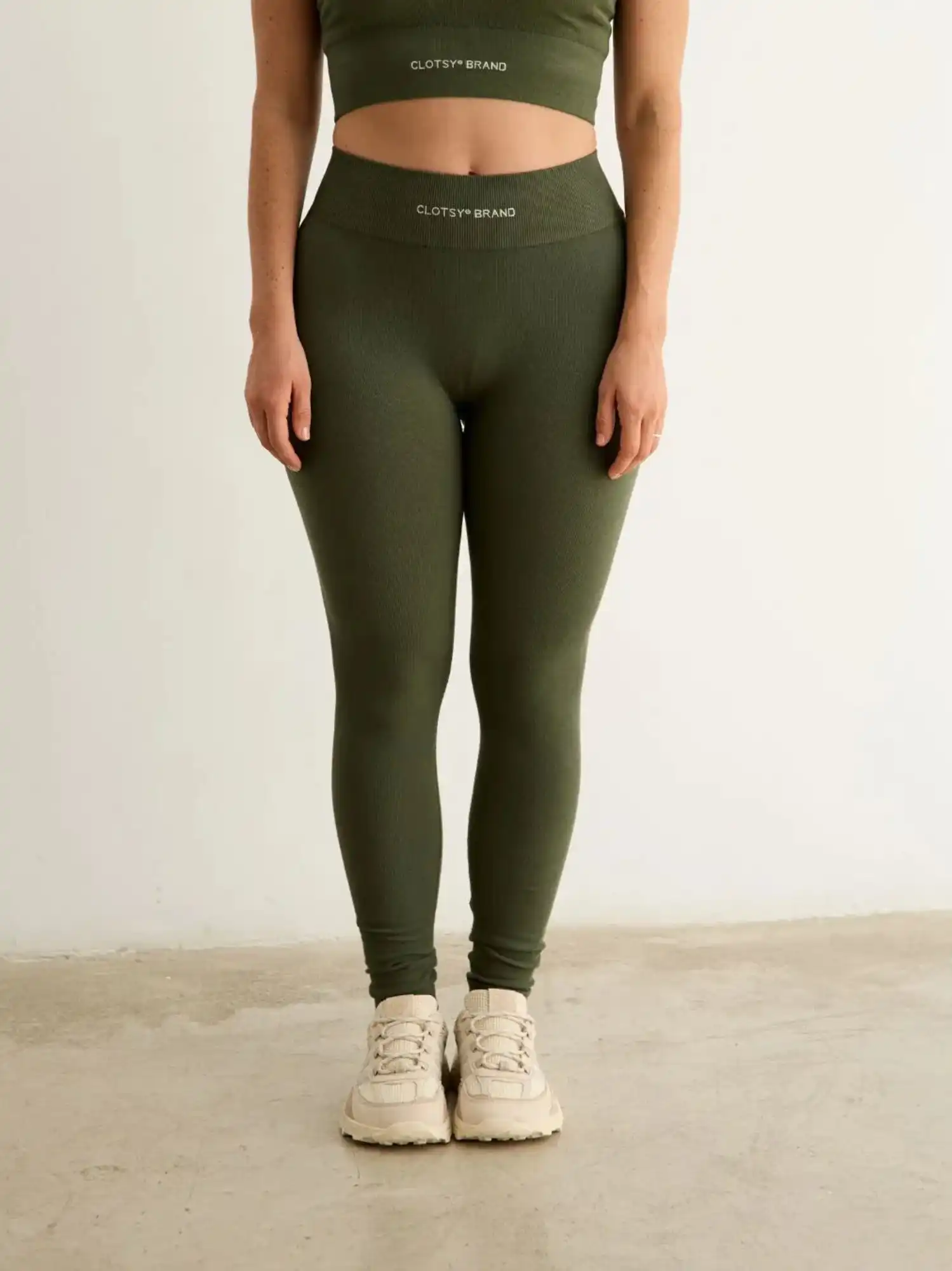 Mallas deportivas de algodón caqui, de Clotsy Brand 02